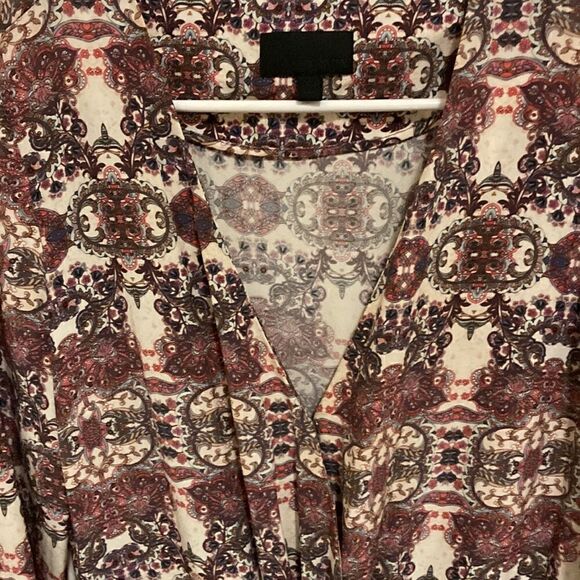 Intermix Silk Long Sleeve Romper in Paisley Print. Size P (XS). - Picture 3 of 7